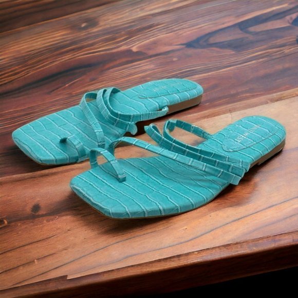 Nine West Sandals - Picture 3 of 8